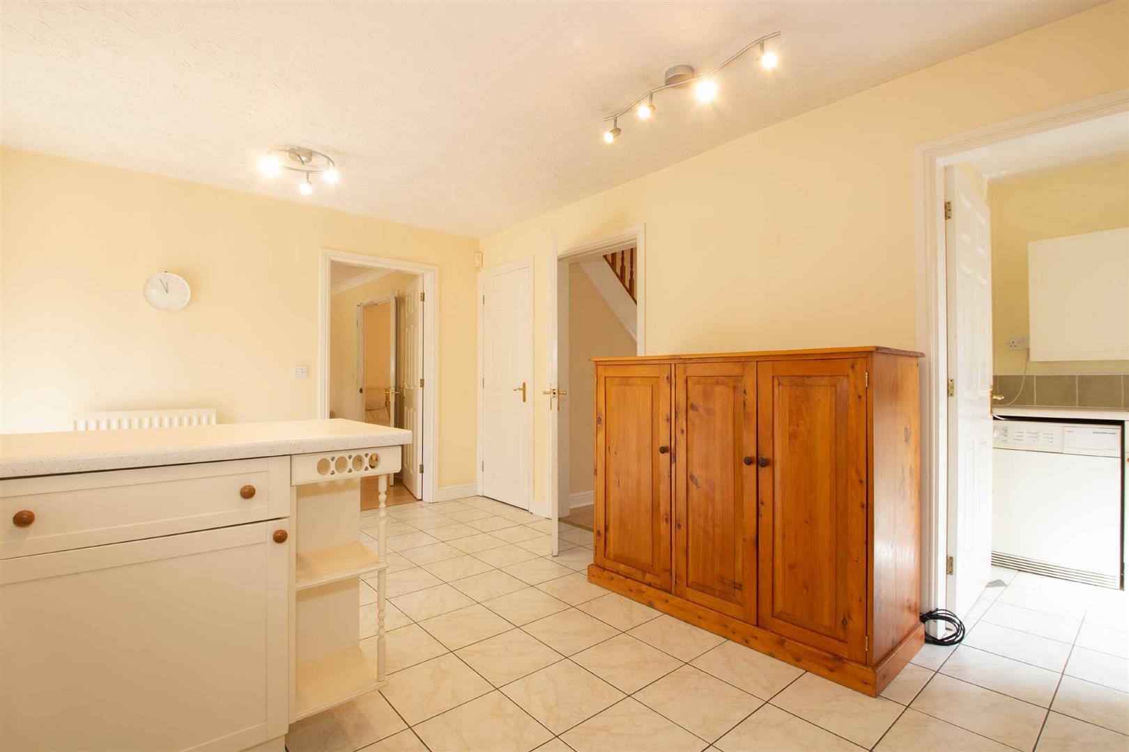 Carisbrooke Way, Kingsmead, Milton Keynes